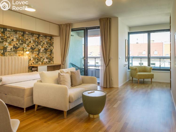 Pronájem bytu 1+1 Praha, Tyršova 1832/7 č. 5