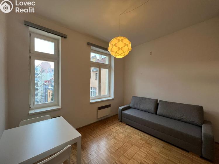 Pronájem bytu 1+KK Praha, Zenklova č. 2