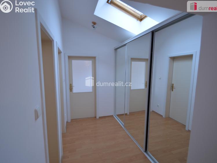 Оренда сімейного будинку Jeneč, Úhonická č. 9