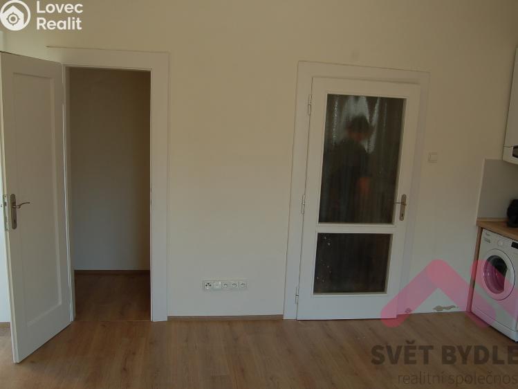 Pronájem bytu 3+KK Praha, Přechodní 733/13 č. 5