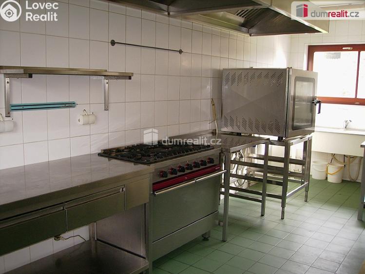 Pronájem restaurace Praha-Benice, Květnového povstání č. 8