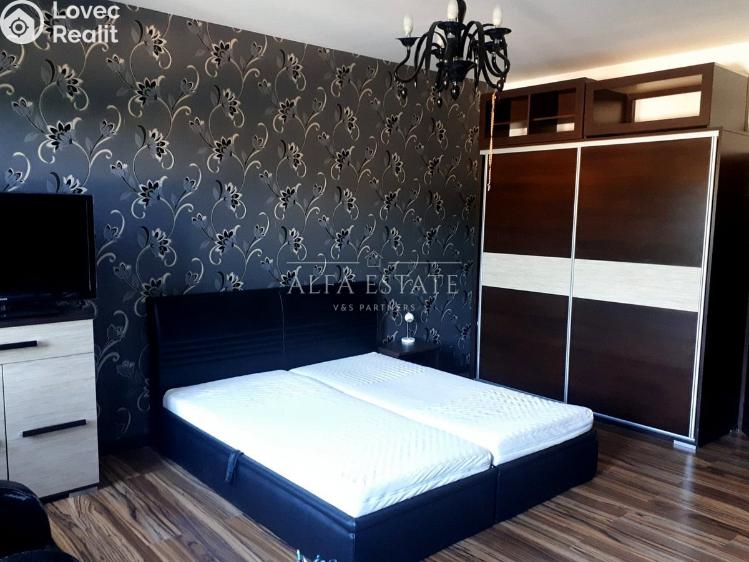 Pronájem bytu 2+KK Karlovy Vary, Nebozízek č. 2