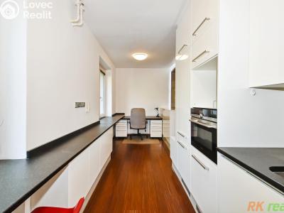 Pronájem bytu 2+KK Praha, Choceradská č. 1