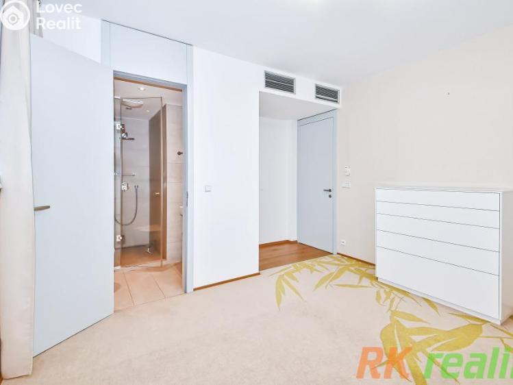 Pronájem bytu 3+KK Praha, Kolejní č. 5