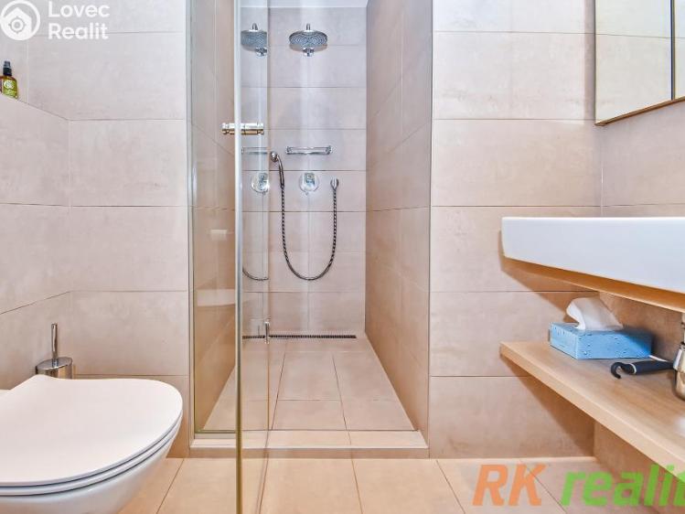 Pronájem bytu 3+KK Praha, Kolejní č. 7