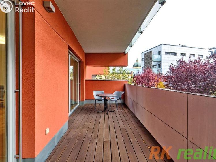 Pronájem bytu 3+KK Praha, Kolejní č. 15