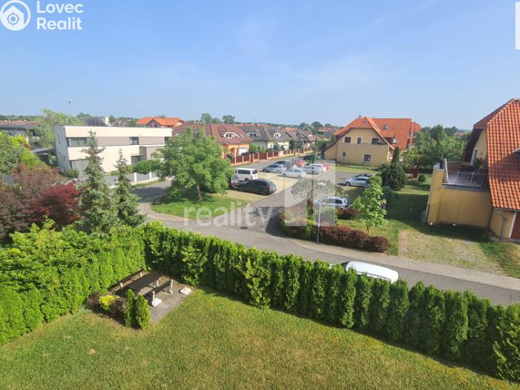 Pronájem bytu 1+KK Jesenice, Příčná II. č. 8