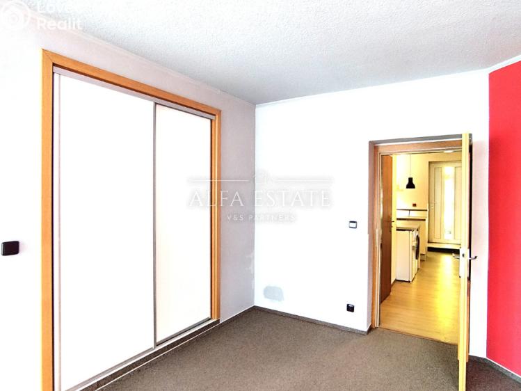 Pronájem bytu 1+1 Dalovice, Pod Parkem č. 10