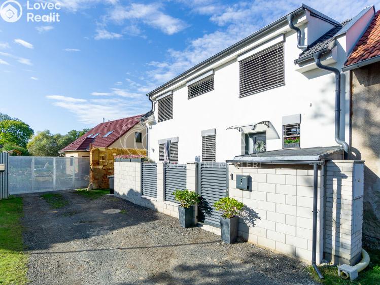 Prodej rodinného domu Rostoklaty č. 23