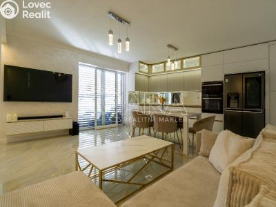 Prodej rodinného domu Rostoklaty č. 6