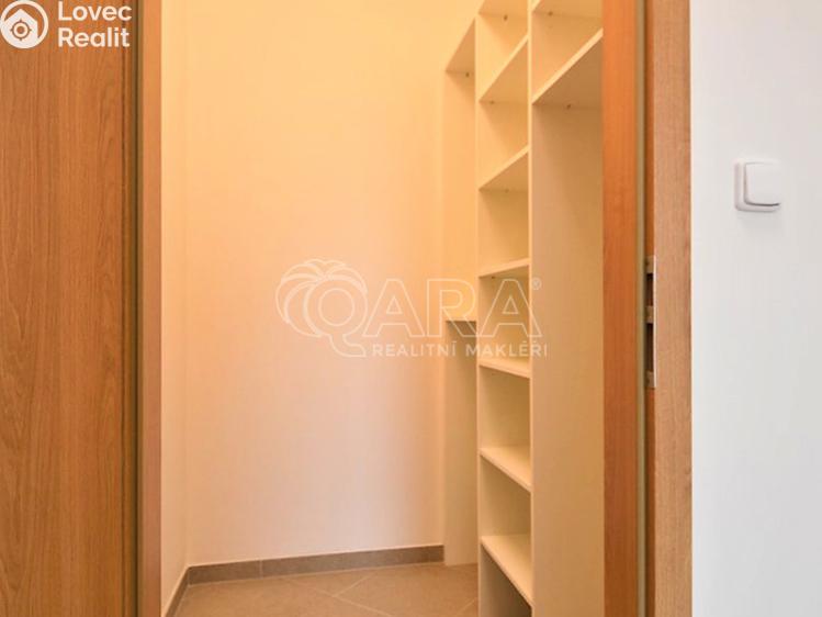 Pronájem bytu 1+KK Praha, Drnovská 1167 č. 15