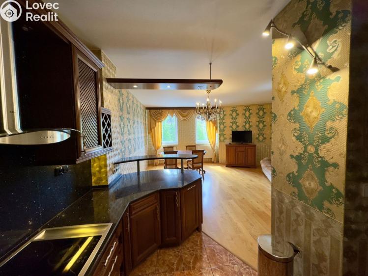 Prodej bytu 3+KK Praha, Choceradská č. 11