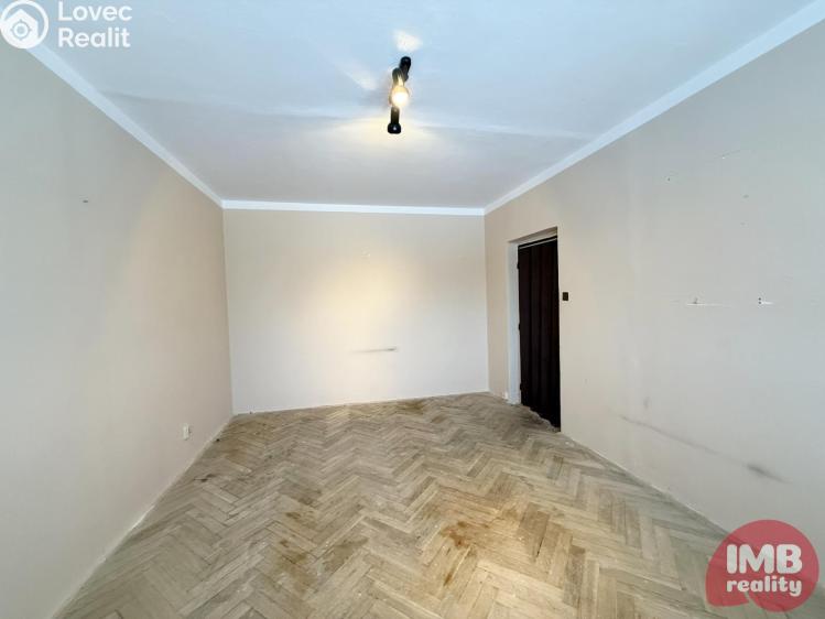 Prodej bytu 2+1 Nová Role, 1. máje 192/5 č. 11