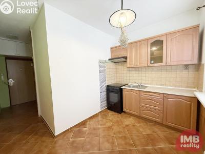 Prodej bytu 2+1 Nová Role, 1. máje č. 2