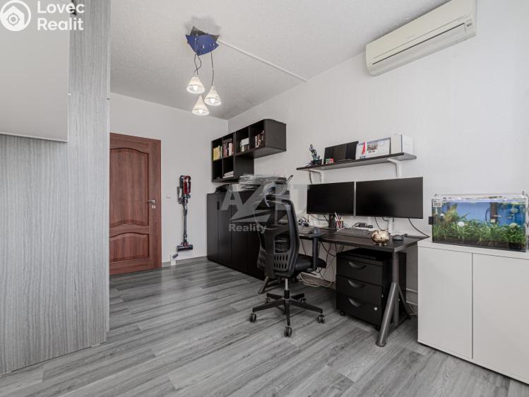 Sale apartment 3+1 Orlová, Karla Dvořáčka č. 8