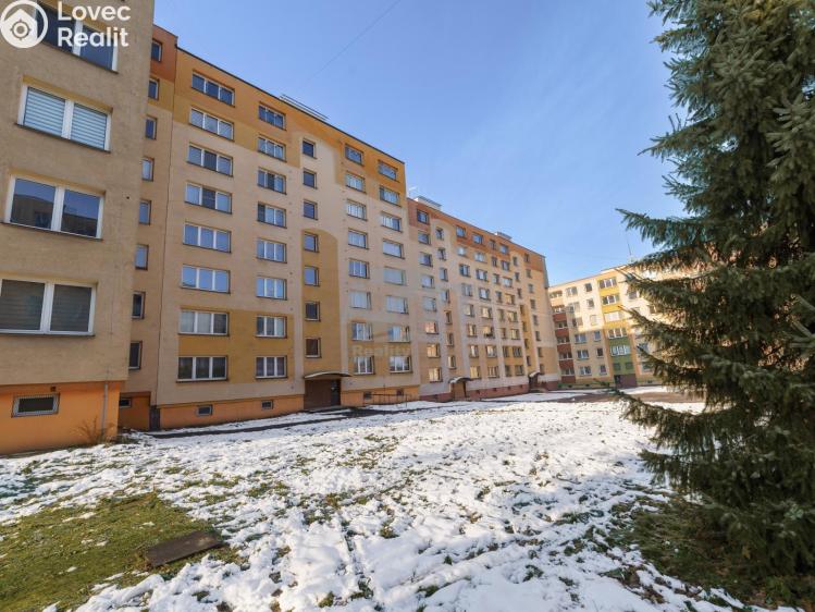 Sale apartment 3+1 Orlová, Karla Dvořáčka č. 16