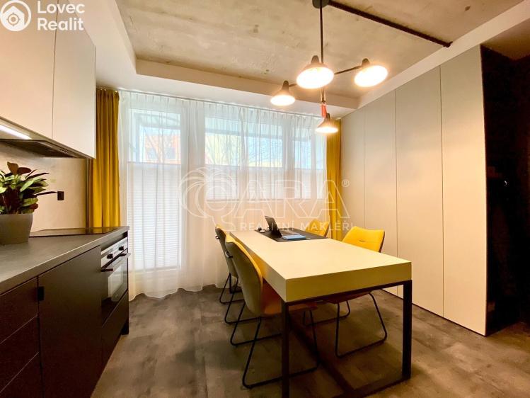 Продаж нестандартної квартири Praha č. 3