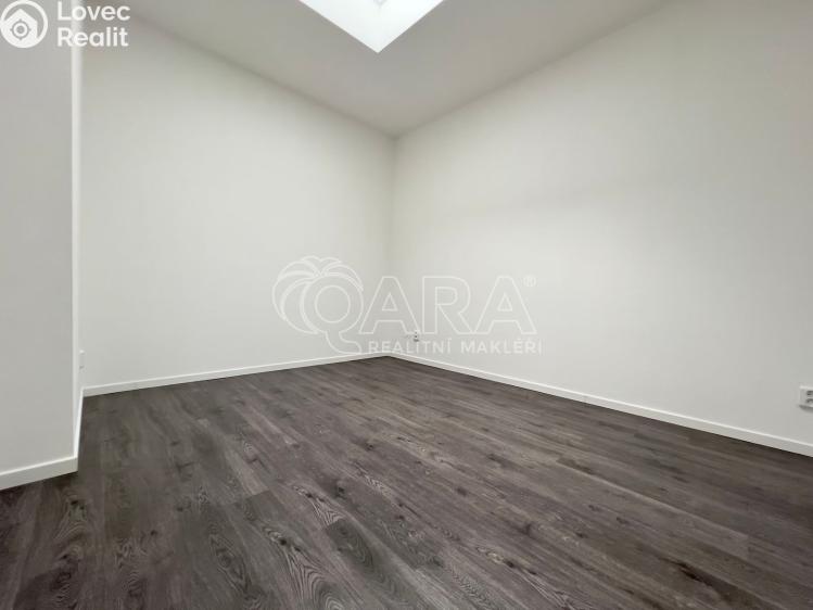 Pronájem bytu 2+KK Česká č. 5