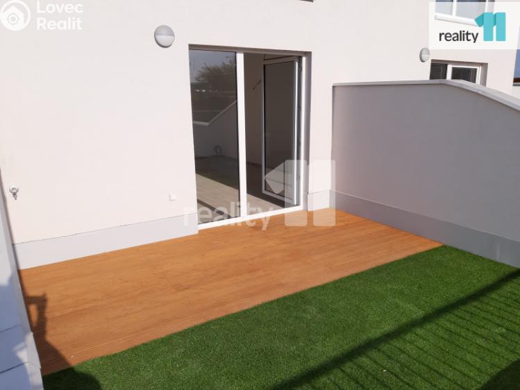 Pronájem bytu 1+KK Jesenice, Cedrová č. 5