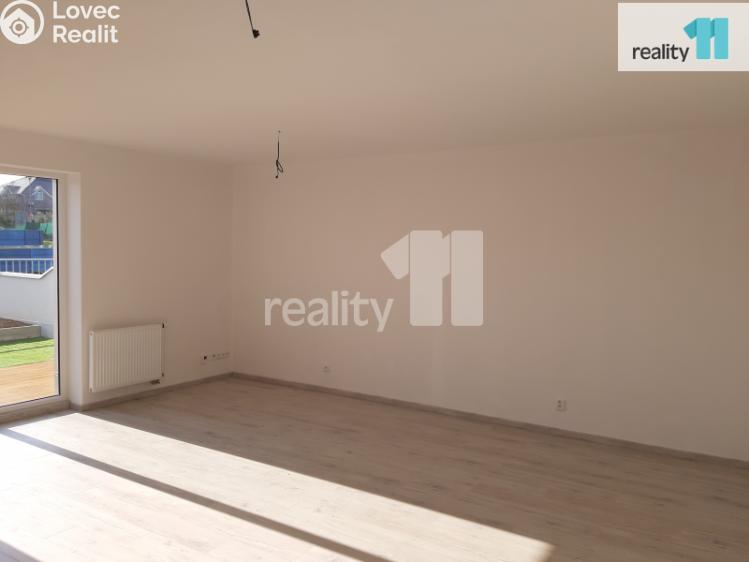 Pronájem bytu 1+KK Jesenice, Cedrová č. 6