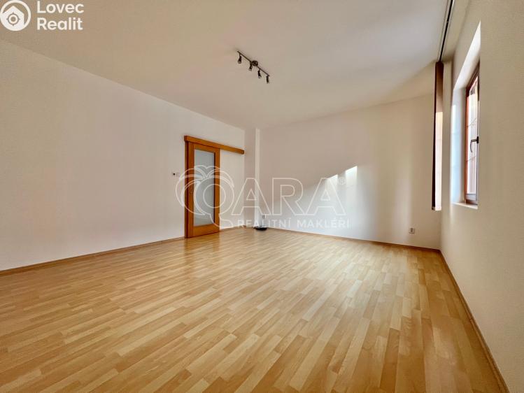 Pronájem bytu 2+KK Frýdek-Místek, Stanislava Kostky Neumanna 1641 č. 3