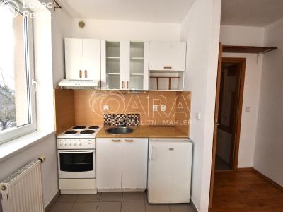 Pronájem bytu 1+KK Praha, K Haltýři č. 2