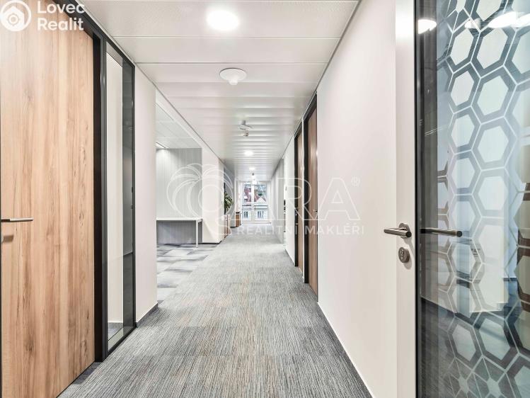 Rent office space Praha, Evropská 2591/33d č. 7