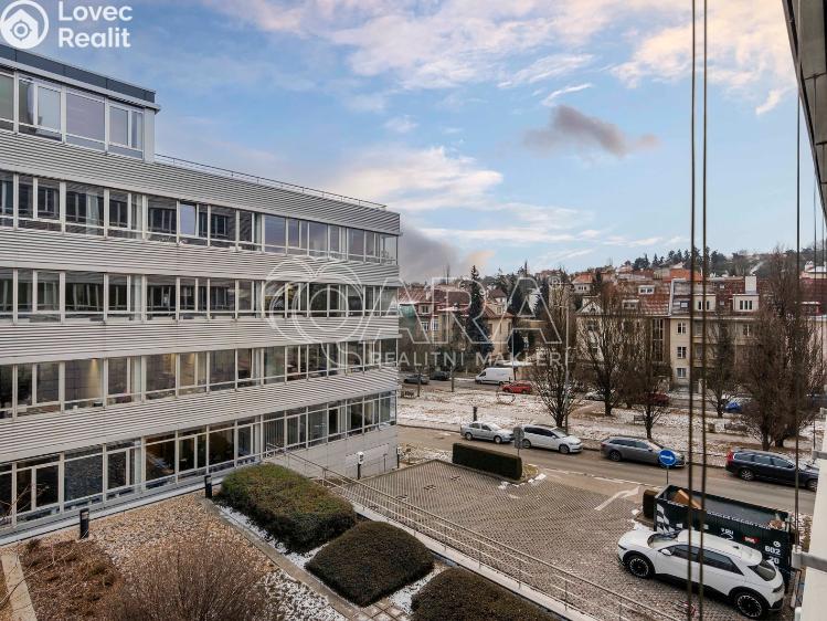 Rent office space Praha, Evropská 2591/33d č. 19