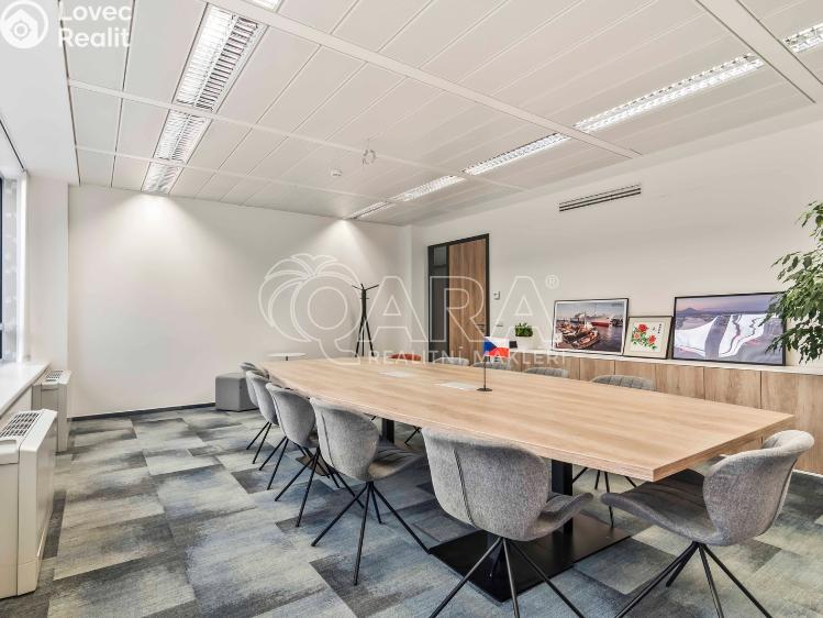 Rent office space Praha, Evropská 2591/33d č. 4