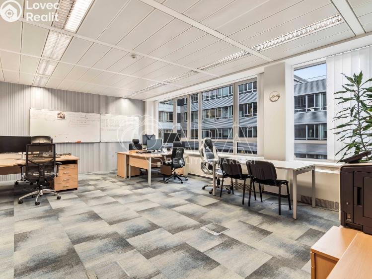 Rent office space Praha, Evropská 2591/33d č. 9