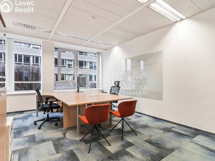 Rent office space Praha, Evropská 2591/33d č. 12