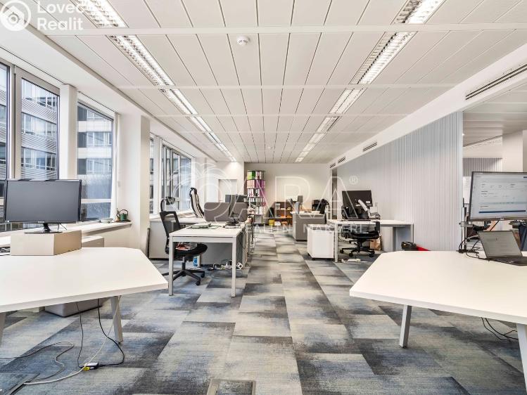 Rent office space Praha, Evropská 2591/33d č. 15