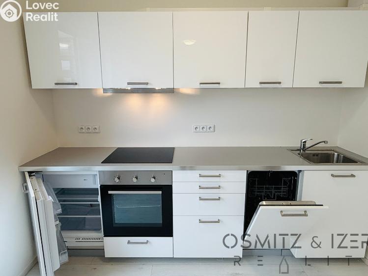 Pronájem bytu 1+KK Praha, Padovská 696/3 č. 8