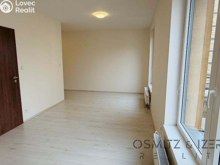 Pronájem bytu 1+KK Praha, Padovská 696/3 č. 9