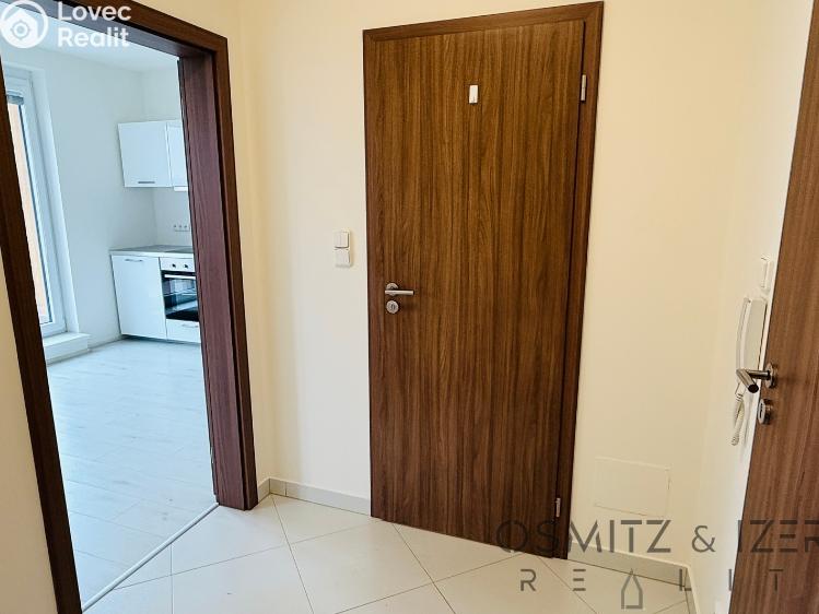 Pronájem bytu 1+KK Praha, Padovská 696/3 č. 16