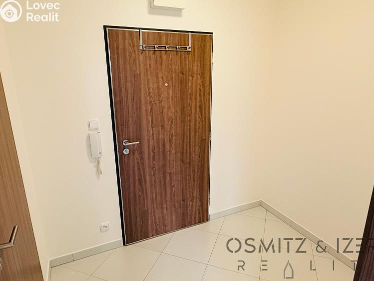 Pronájem bytu 1+KK Praha, Padovská 696/3 č. 17