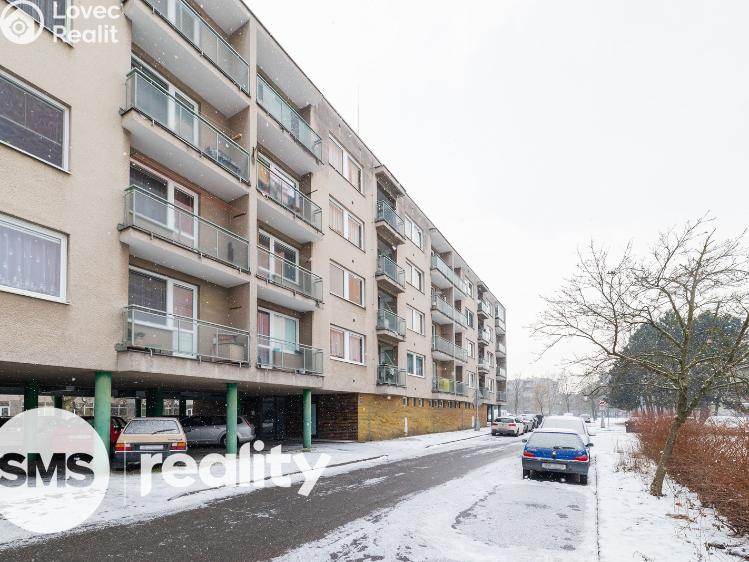 Prodej bytu 3+1 Hradec Králové, Na Občinách 960/4 č. 9