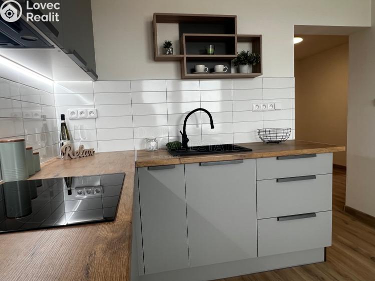 Prodej bytu 3+1 Ostrava, Antonína Poledníka č. 11