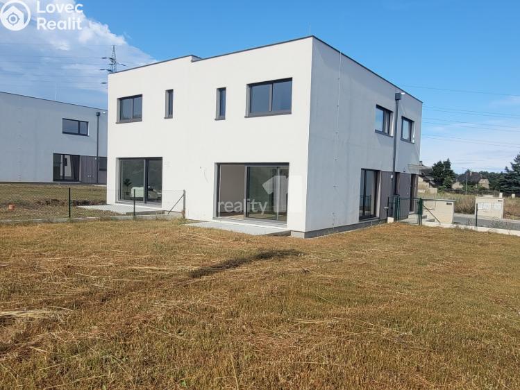 Prodej rodinného domu Kladno, Pechlátova č. 1