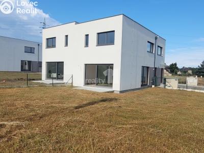 Prodej rodinného domu Kladno, Pechlátova č. 1