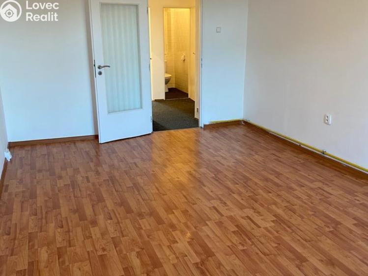 Rent apartment 2+KK Praha, Freyova č. 1