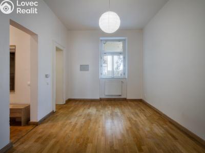Rent apartment 2+KK Praha, Komunardů č. 2