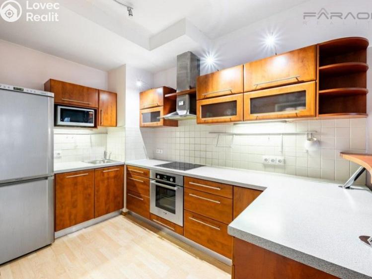 Sale apartment 2+KK Praha, Velenovského č. 1