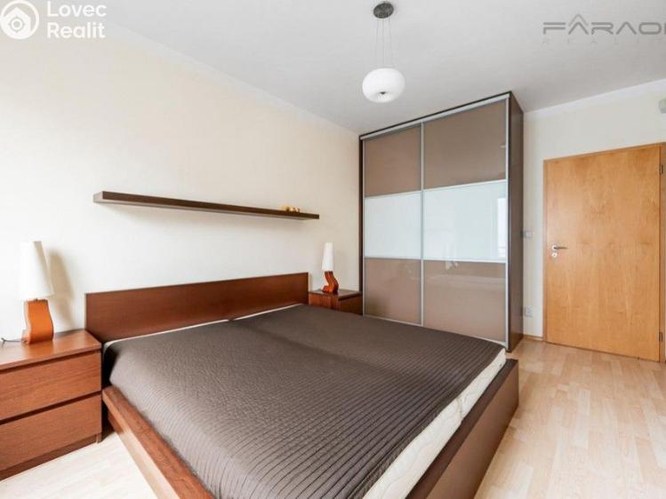 Sale apartment 2+KK Praha, Velenovského č. 5