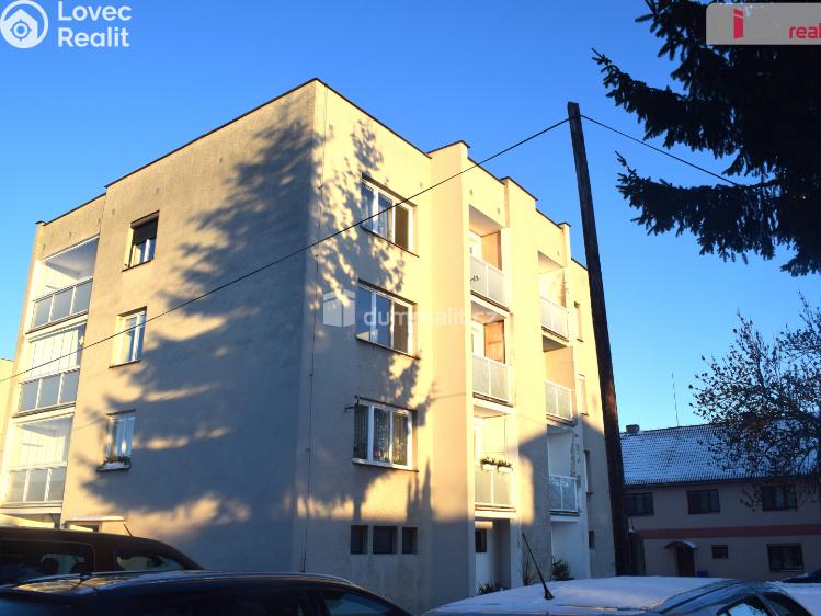 Prodej bytu 3+1 Katusice, Polní č. 1