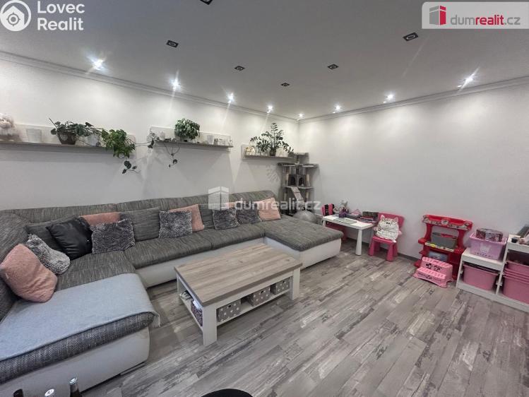 Prodej bytu 3+1 Katusice, Polní č. 2