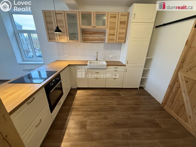 Pronájem bytu 2+KK Jílové, Mírové nám. č. 7