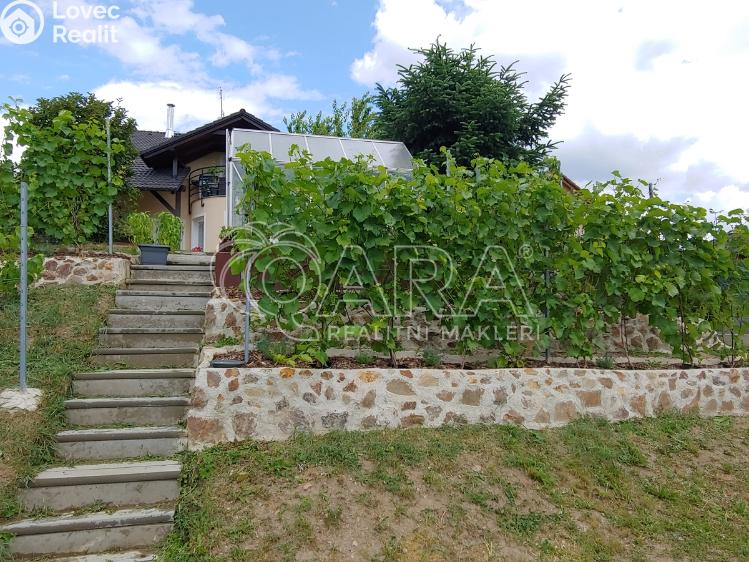 Prodej vícegeneračního domu Srubec č. 8