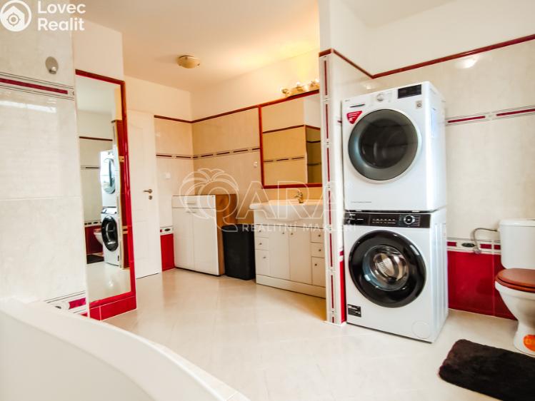 Prodej vícegeneračního domu Srubec č. 19