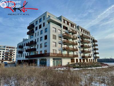 Prodej garážového stání Praha 10, Kardausova č. 1